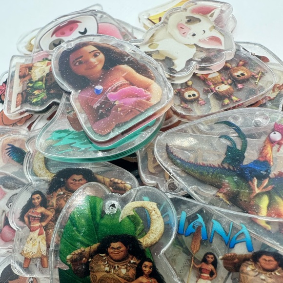 Moana Acrylicz - Picture 1 of 6